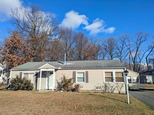 71 Lancashire Rd, Springfield, MA 01104