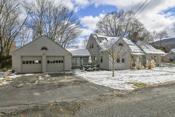 4 Field St, Dalton, MA 01226