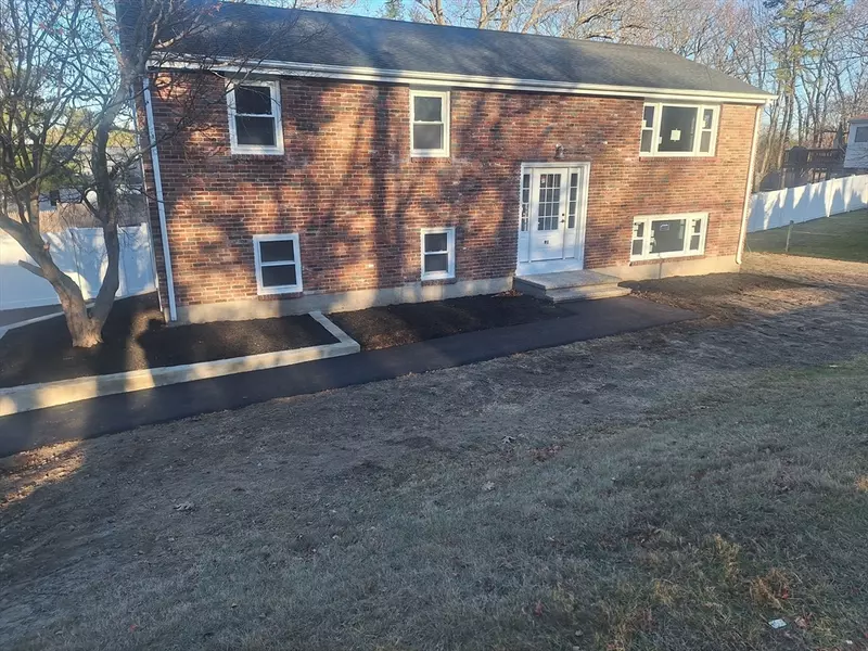 91 Russell, Peabody, MA 01960