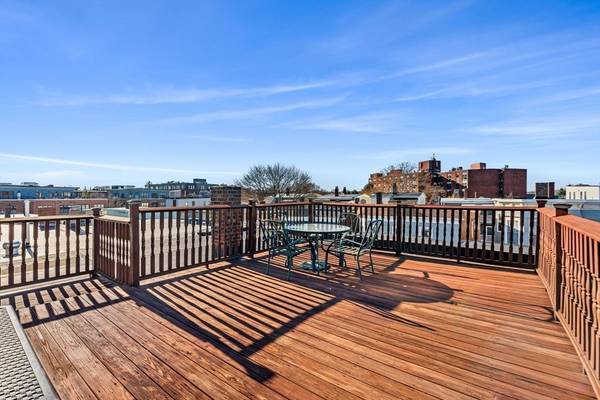 13 Buttonwood St #3, Boston, MA 02125