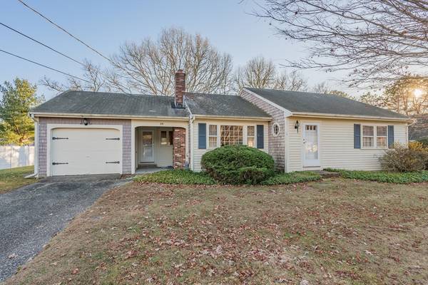 29 Captain Besse Rd, Yarmouth, MA 02664