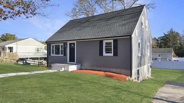 5 Quaker Rd, Wareham, MA 02538