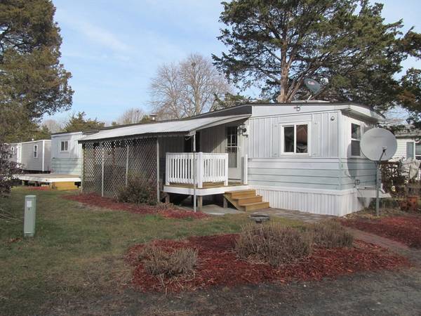 4 5th Ave, Bourne, MA 02559