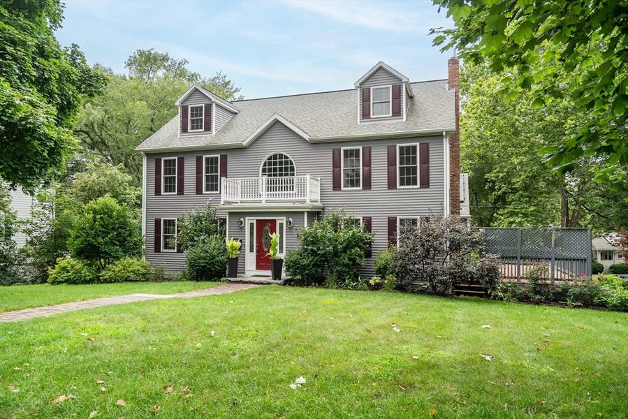 28 Kendall Rd, Lexington, MA 02421