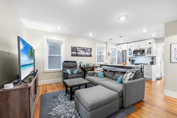 23 Howard St #1, Cambridge, MA 02139