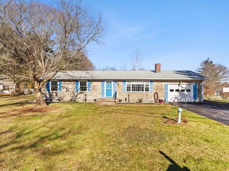 2 Captains Way, Lakeville, MA 02347