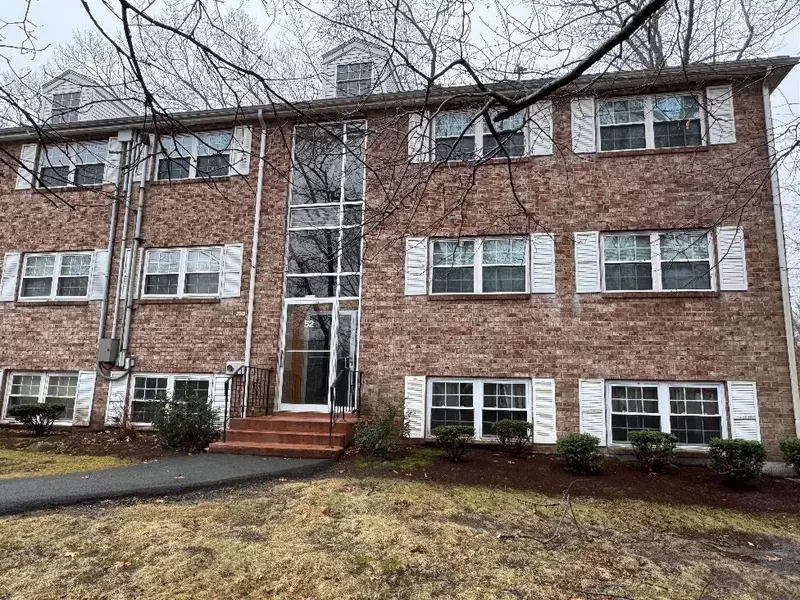 52 Farrwood Drive #6, North Andover, MA 01845