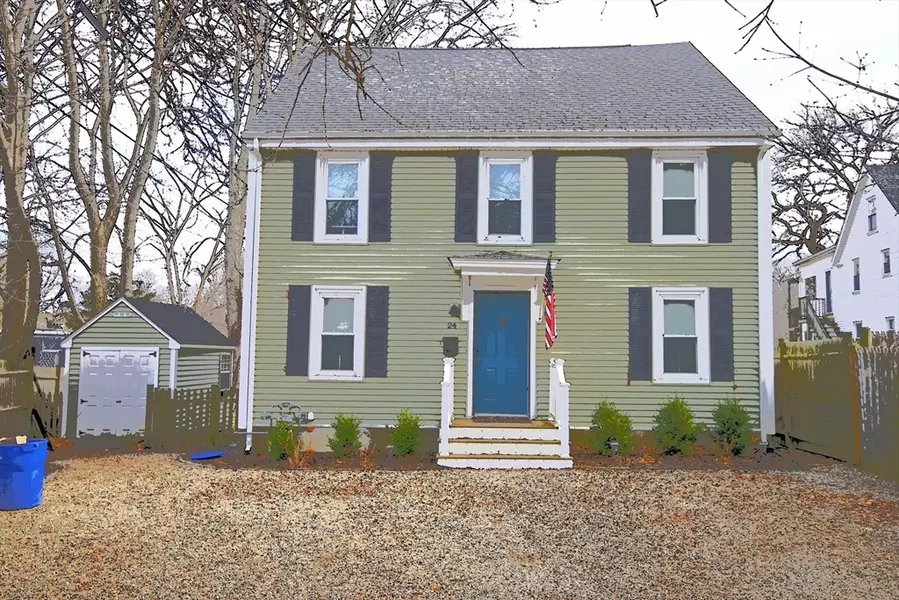 24 Estes St, Ipswich, MA 01938