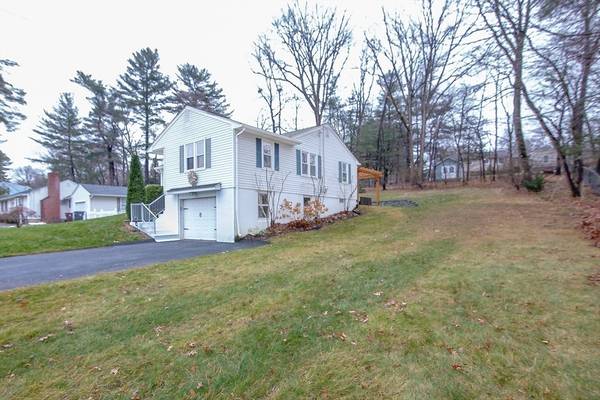 Westfield, MA 01085,9 Brenda Dr