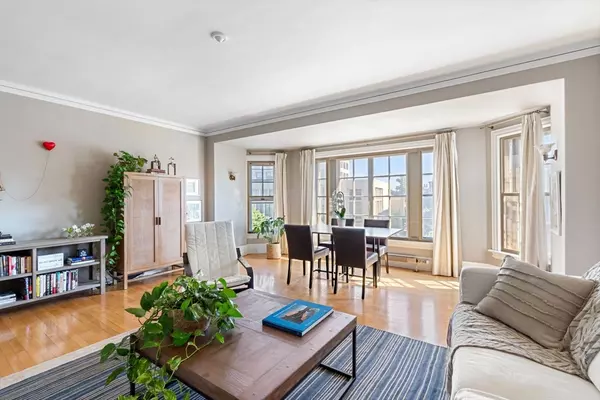 1572 Massachusetts Ave #47, Cambridge, MA 02481