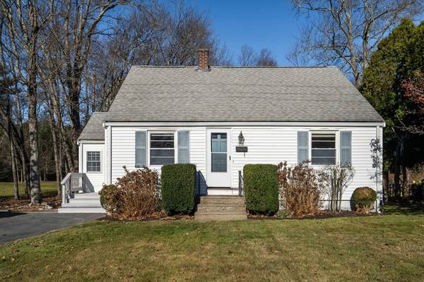 559 W Water St, Rockland, MA 02370