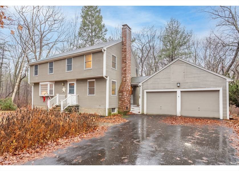 30 Robbins Drive, Carlisle, MA 01741