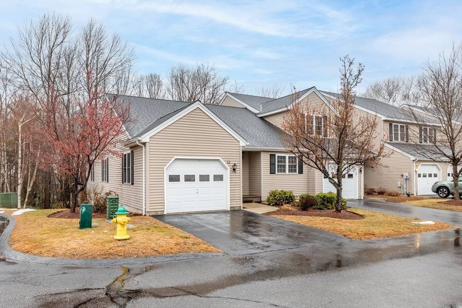 12 Quarter Horse Ln #12, Fitchburg, MA 01420