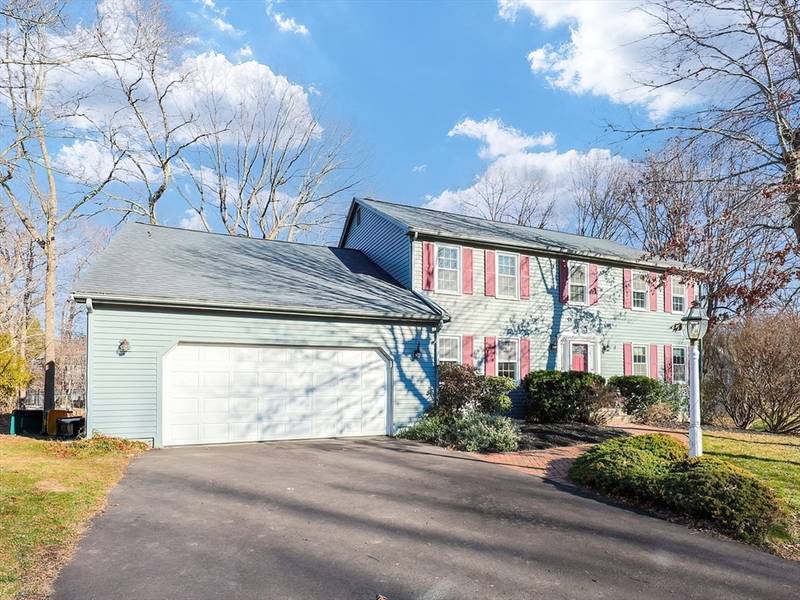 70 Sumac Lane, North Attleboro, MA 02760