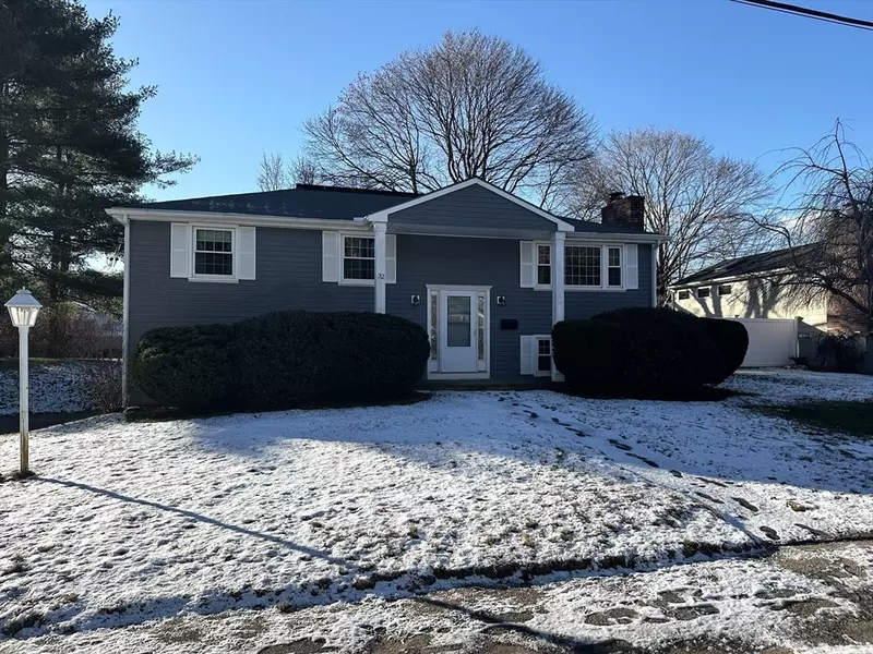 32 Mohawk Path, Bellingham, MA 02019