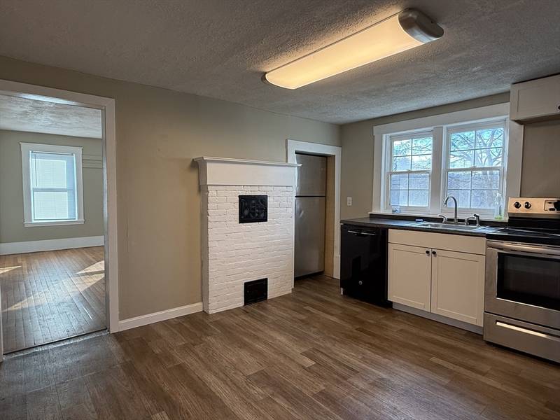 120 Front St #1, Braintree, MA 02184