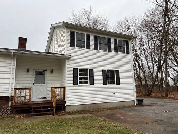 27 East Av #B, Seekonk, MA 02771