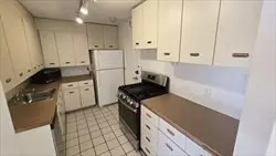 Brookline, MA 02072,77 Pond Avenue #606