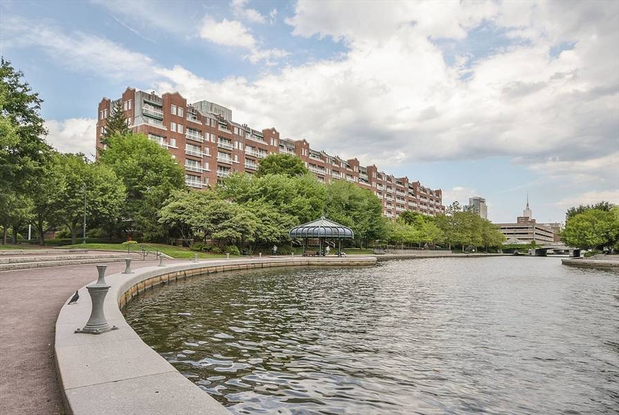 6 Canal Park #102, Cambridge, MA 02141