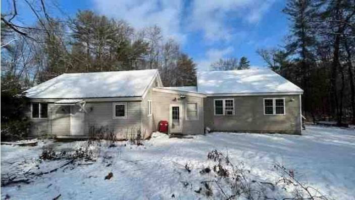 14 Arch St, Douglas, MA 01516