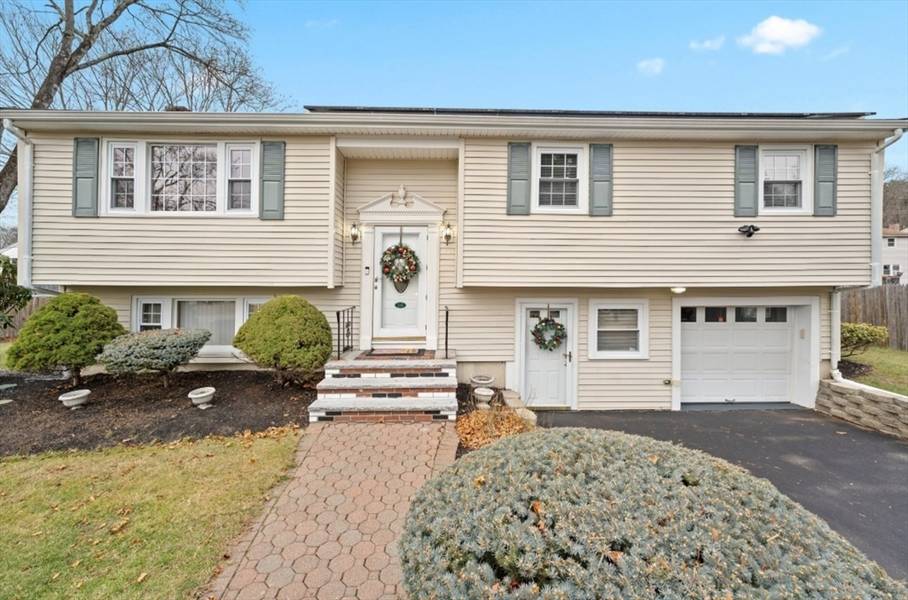 10 Westglow  Rd, Brockton, MA 02301