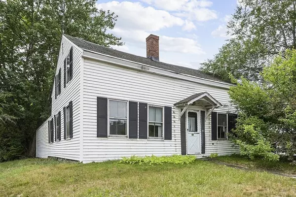 81 Main St, Pepperell, MA 01463