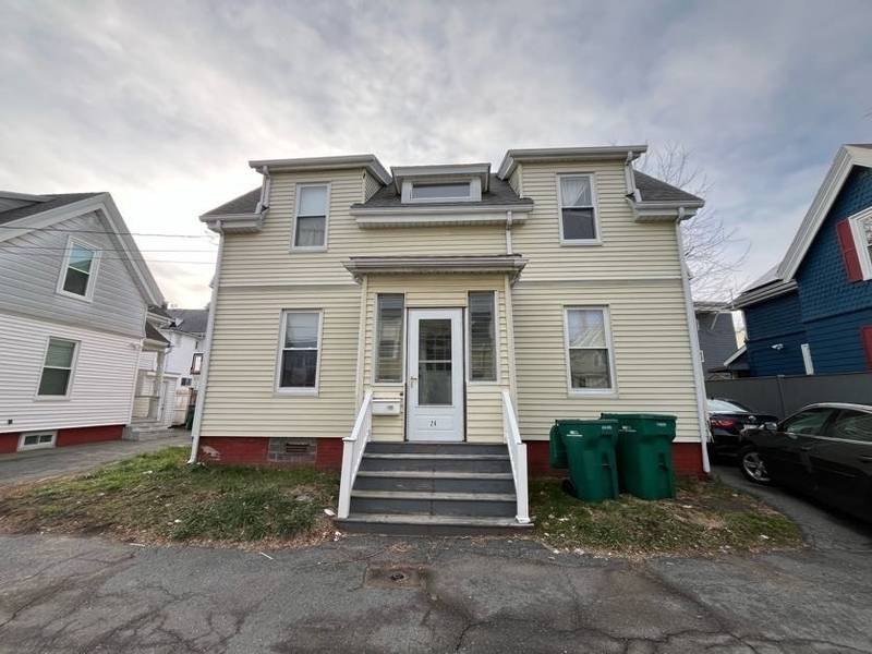 24 Holton Pl, Lynn, MA 01905