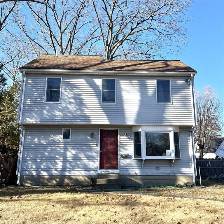 61 Mcalee Ave, Framingham, MA 01702