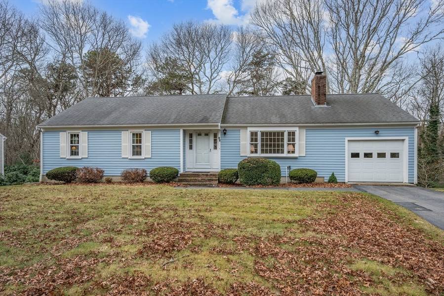 95 Valley Brook Rd, Barnstable, MA 02632