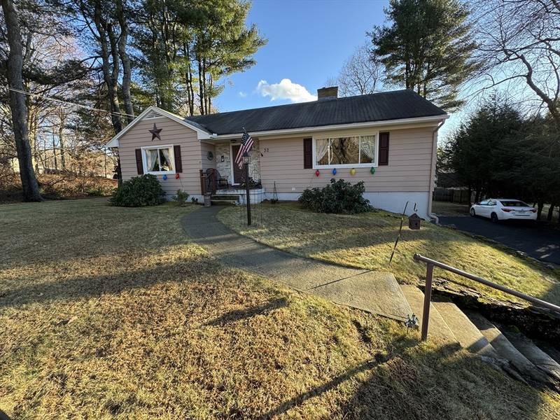 32 Highland St, Ware, MA 01082