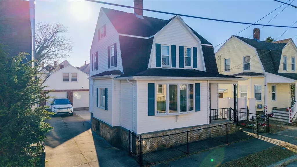 28 Weaver St, New Bedford, MA 02740