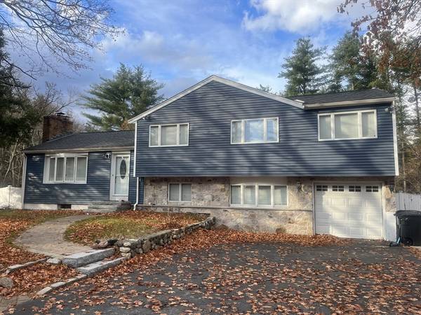 26 Red Barn Rd, Wayland, MA 01778