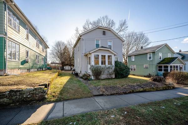 73 Beverly St, Chicopee, MA 01013