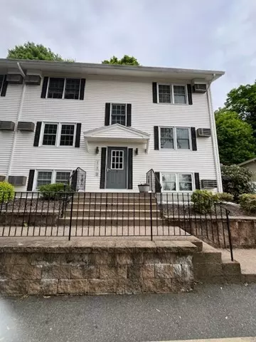 9 Prew Ave #4A, Holyoke, MA 01040