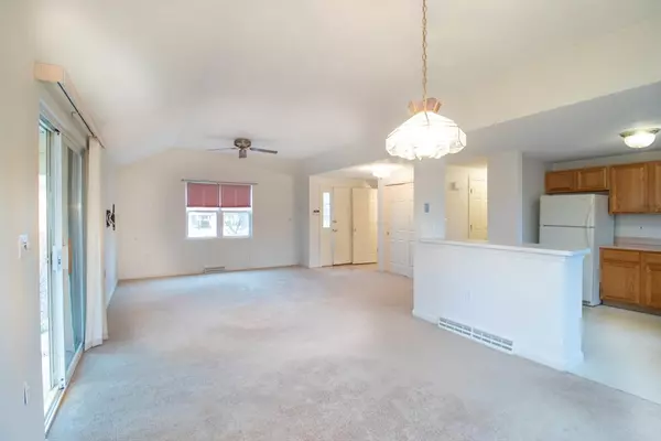 East Bridgewater, MA 02333,59 Brookbend Way E #59