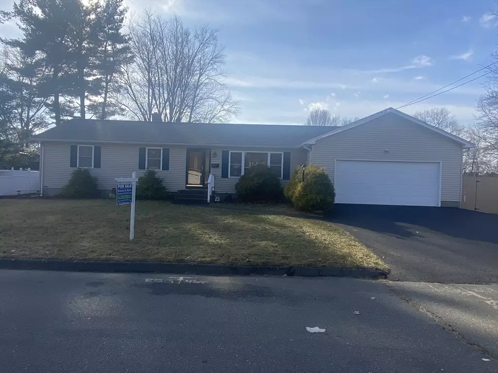 Chicopee, MA 01013,18 Villa Ln