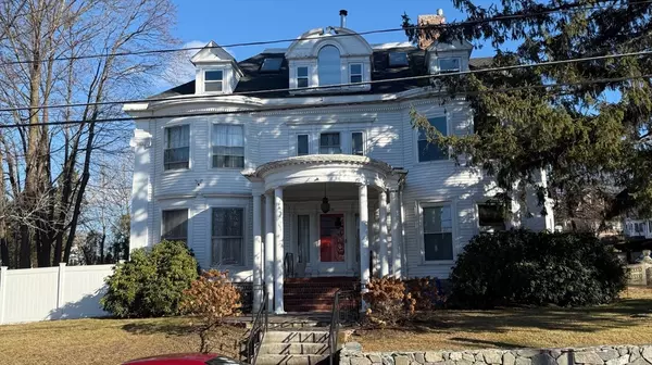 349 Beacon Street #D, Lowell, MA 01850