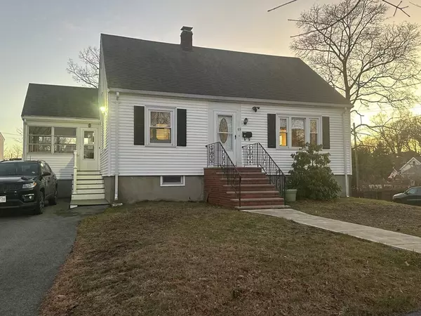 59 Roosevelt Rd, Medford, MA 02155