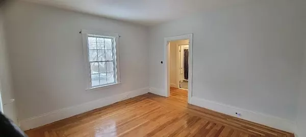 Boston, MA 02131,158-160 Roslindale Ave #1