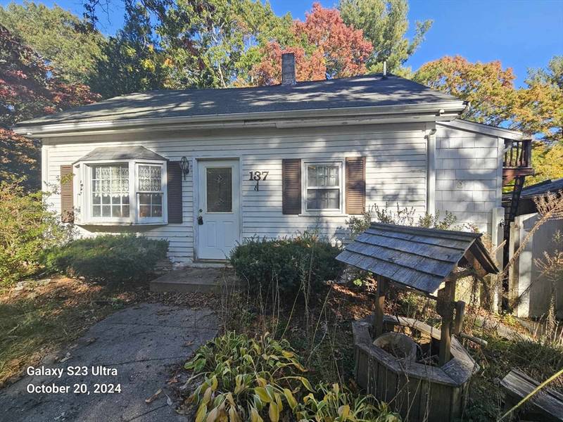 37 Malden St, Marshfield, MA 02050