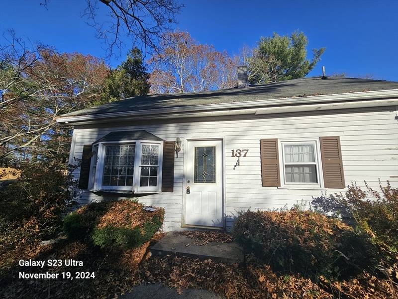 37 Malden St, Marshfield, MA 02050