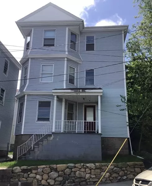 583 Center St #3, Fall River, MA 02724