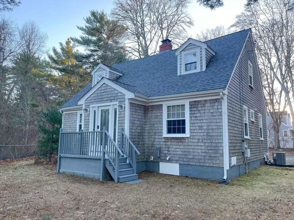 Marion, MA 02738,514 Front St