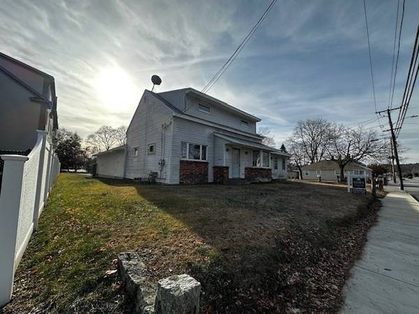 59 Hartford Ave E, Uxbridge, MA 01569