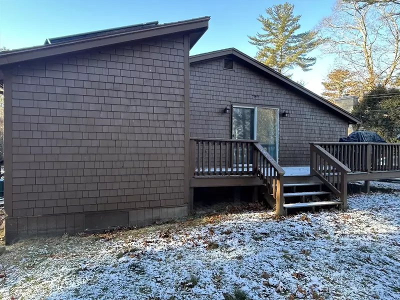 26 Churchill Rd, Lakeville, MA 02347