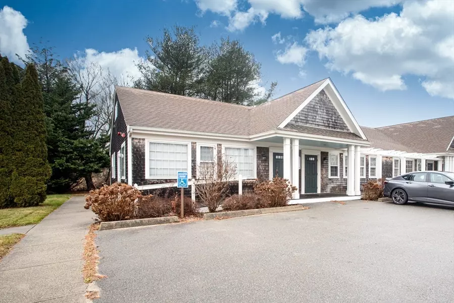 767 Main Rd #1, Westport, MA 02790