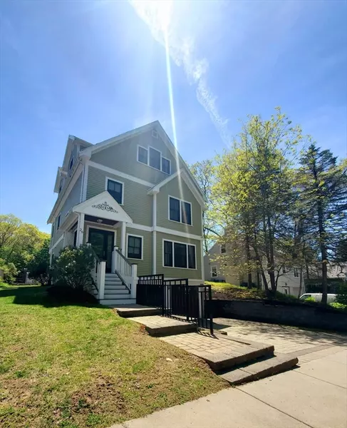 26 Goddard St, Newton, MA 02461