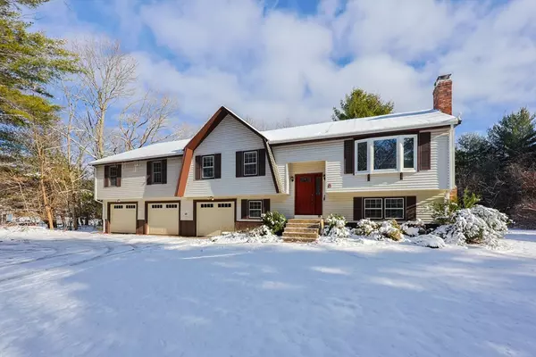 8 Belcher Ln, Foxboro, MA 02035