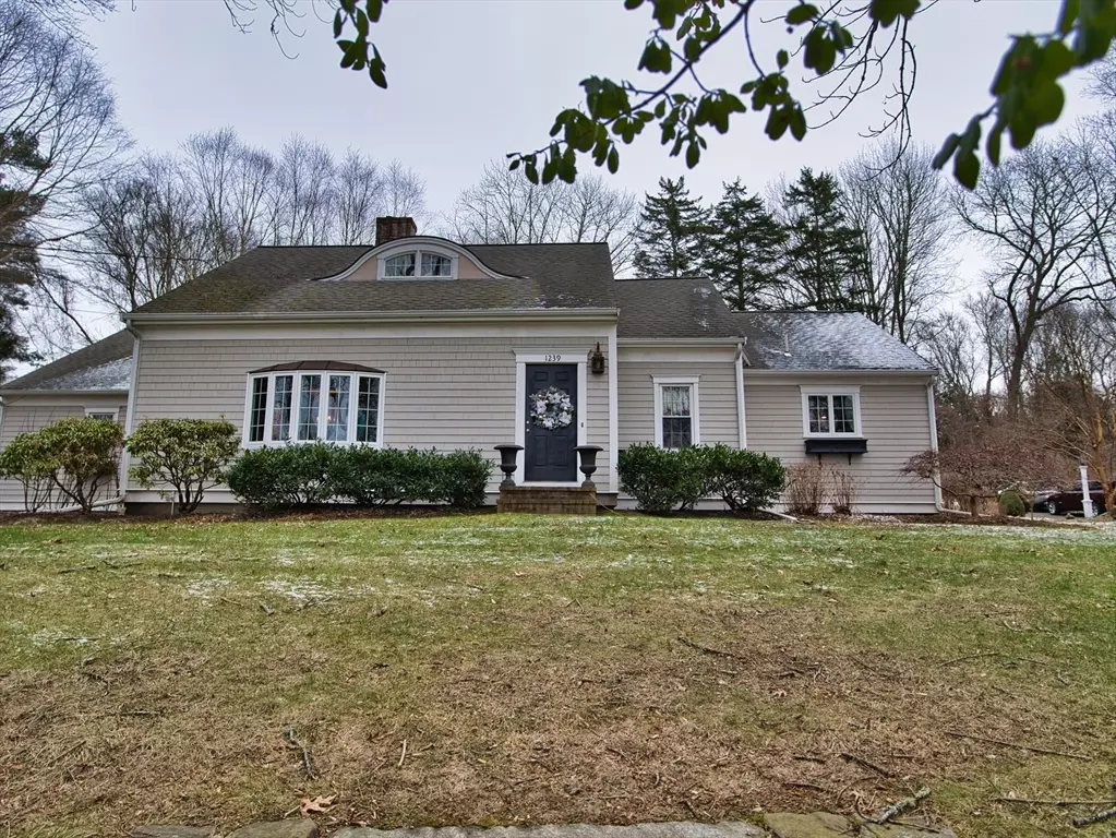 Dartmouth, MA 02747,1239 Tucker Rd