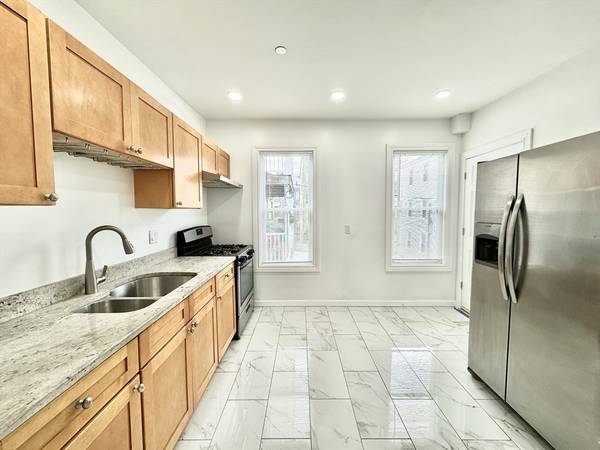 975 Dorchester Ave #3, Boston, MA 02125